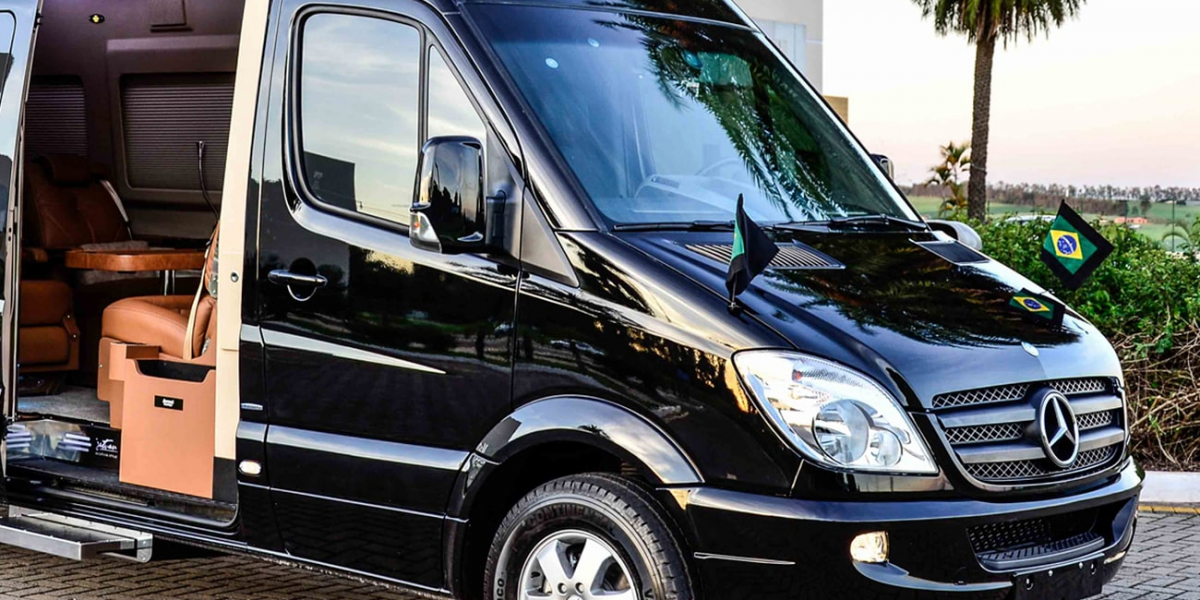 Locação de Van: A Solução Ideal para Viagens Curtas e Práticas