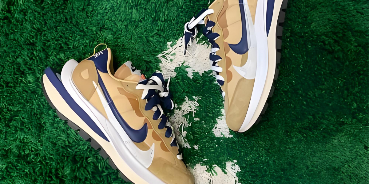 Nike x Sacai聯名美學拆解與穿搭提案