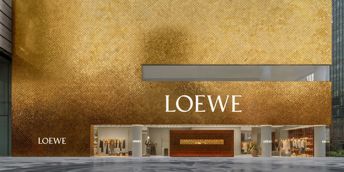 and playing with Loewe Shoes On Sale the factor of using materials